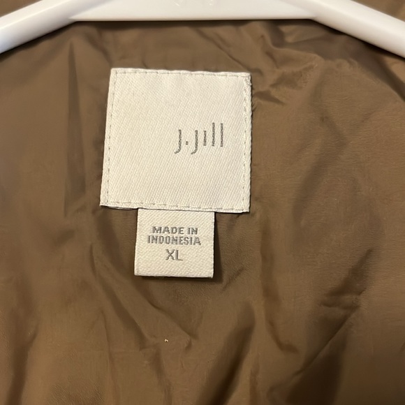 J Jill Lightweight Quilted Jacket - Picture 7 of 9